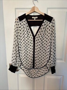 Robbi & Nikki by Robert Rodriguez Silk Black and White Polka Dot V-Neck Blouse